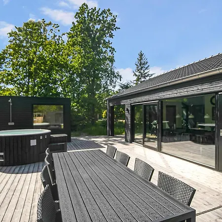 Newly Built Summer House Full Of Luxury Prázdninový dům